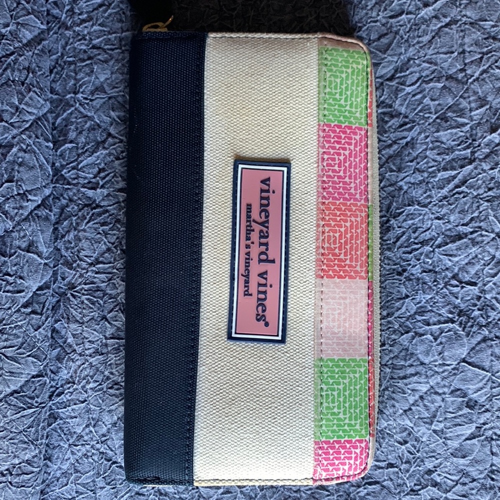Vineyard Vines Fabric Wallet